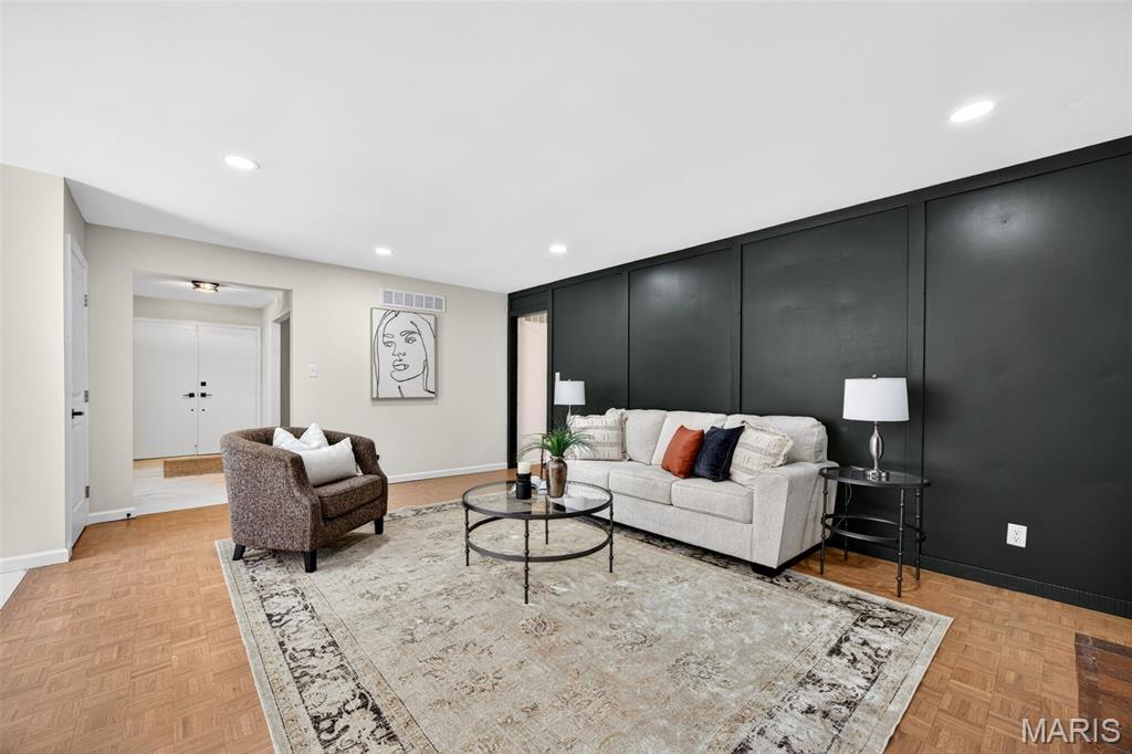 Ladue Park 3 - Residential