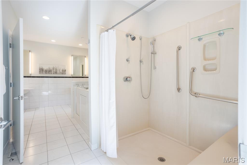 Clayton Gardens 3 - Residential