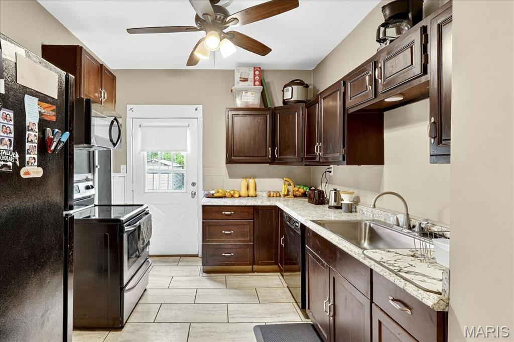 St Louis, Missouri 63114, United States, 3 Bedrooms Bedrooms, ,2 BathroomsBathrooms,Residential,Active,221833