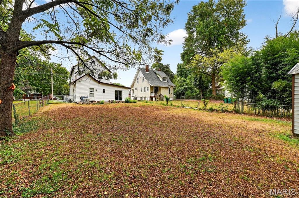 St Louis, Missouri 63114, United States, 3 Bedrooms Bedrooms, ,2 BathroomsBathrooms,Residential,Active,221833