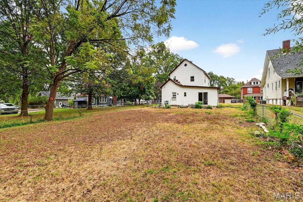 St Louis, Missouri 63114, United States, 3 Bedrooms Bedrooms, ,2 BathroomsBathrooms,Residential,Active,221833