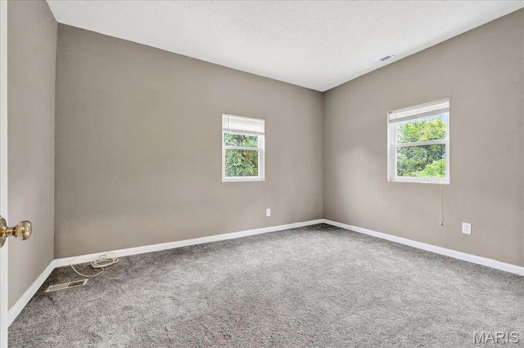 St Louis, Missouri 63114, United States, 3 Bedrooms Bedrooms, ,2 BathroomsBathrooms,Residential,Active,221833