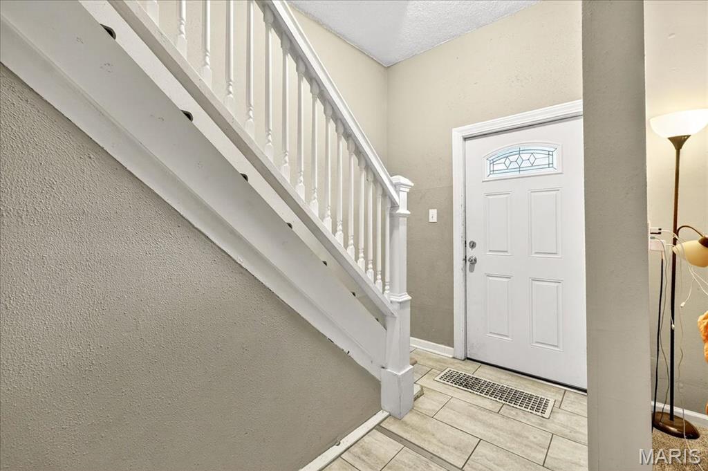 St Louis, Missouri 63114, United States, 3 Bedrooms Bedrooms, ,2 BathroomsBathrooms,Residential,Active,221833