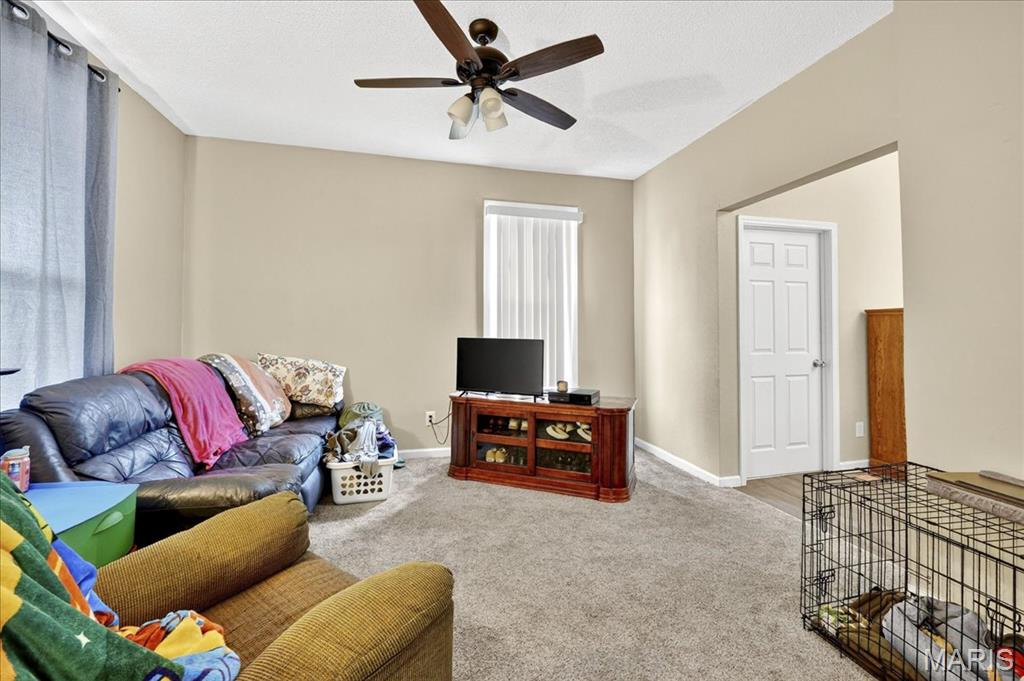 St Louis, Missouri 63114, United States, 3 Bedrooms Bedrooms, ,2 BathroomsBathrooms,Residential,Active,221833