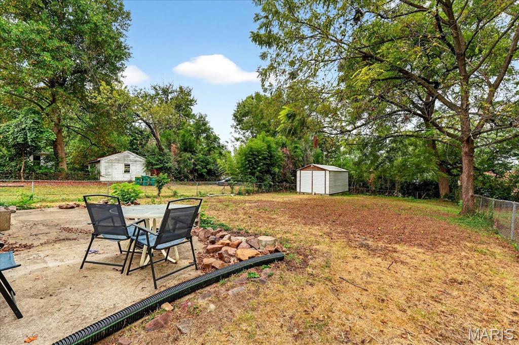 St Louis, Missouri 63114, United States, 3 Bedrooms Bedrooms, ,2 BathroomsBathrooms,Residential,Active,221833