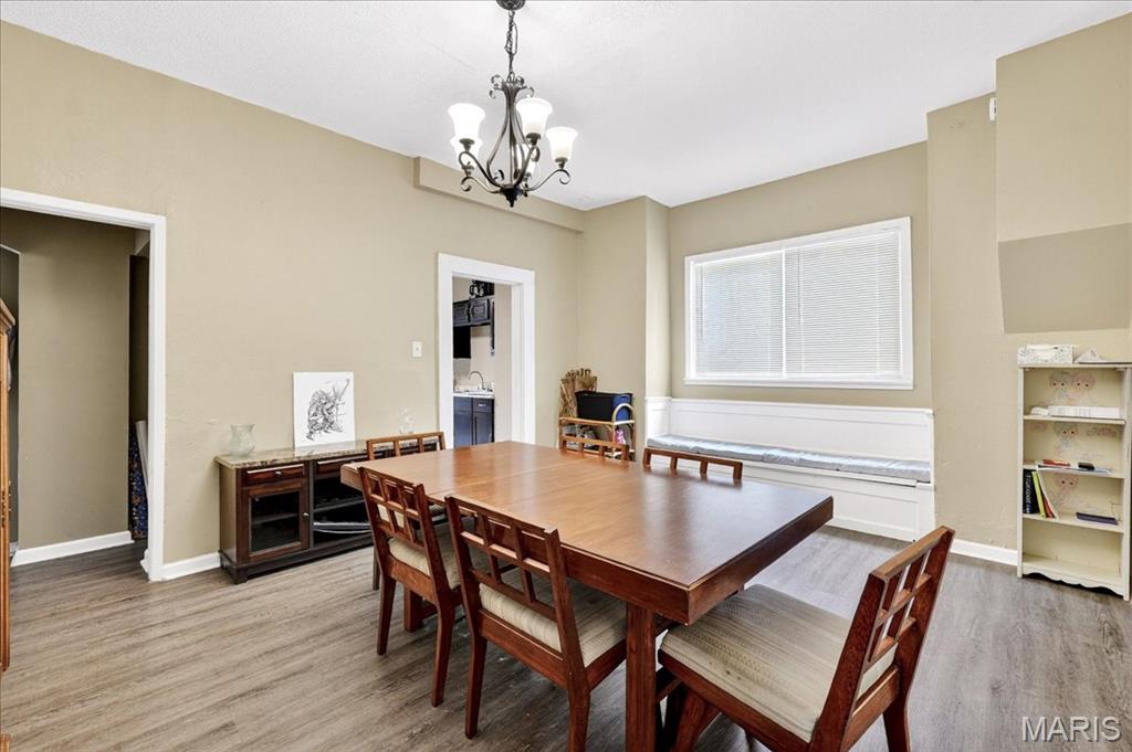 St Louis, Missouri 63114, United States, 3 Bedrooms Bedrooms, ,2 BathroomsBathrooms,Residential,Active,221833