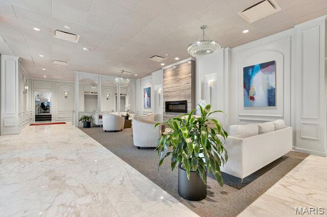 200 S Brentwood Boulevard S 14C