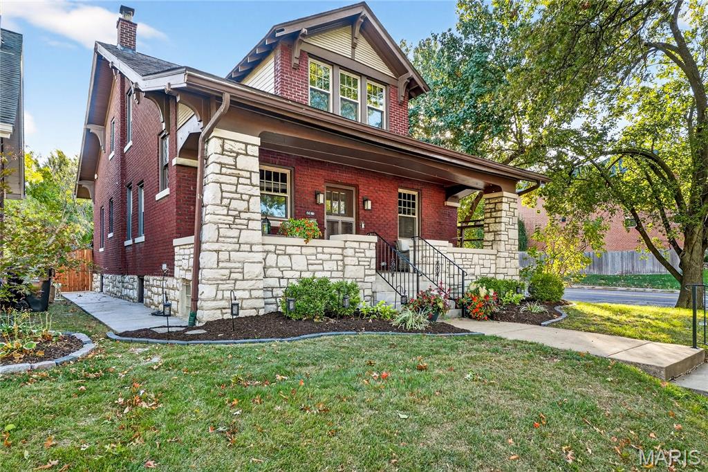 7498 Teasdale Avenue