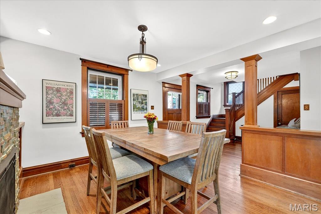 7498 Teasdale Avenue