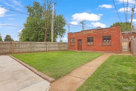 Tiny photo for 4916 Robert Avenue, St Louis, MO 63109 (MLS # 26026569)