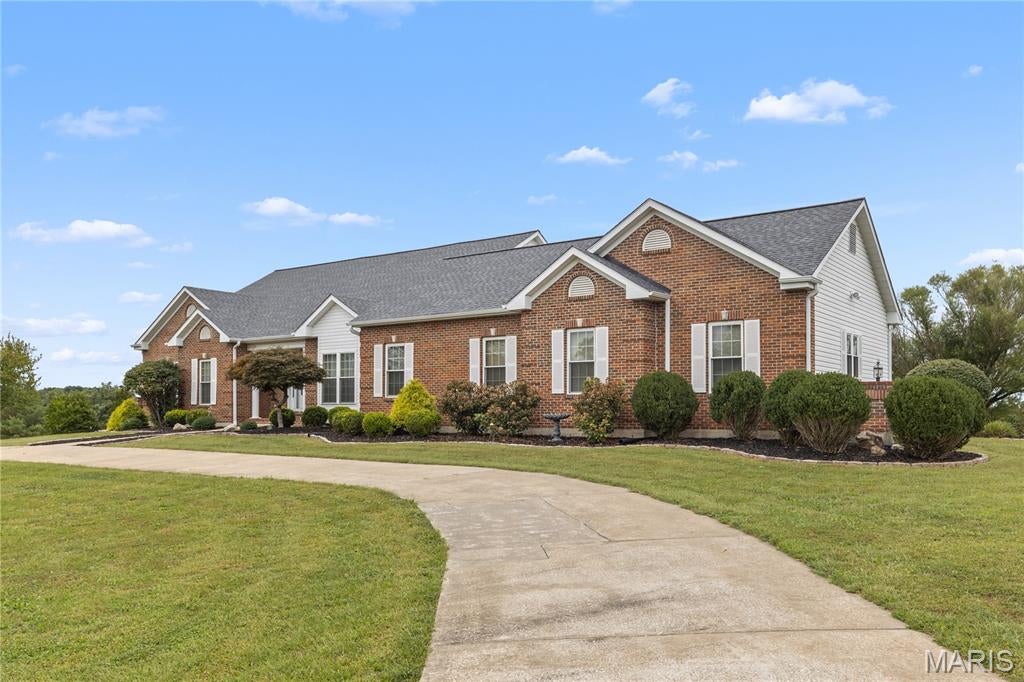 104 Wolf Trail Court