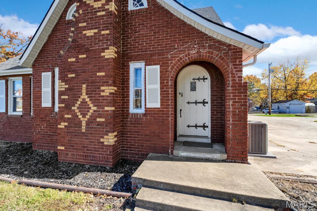 412 N State Highway 47