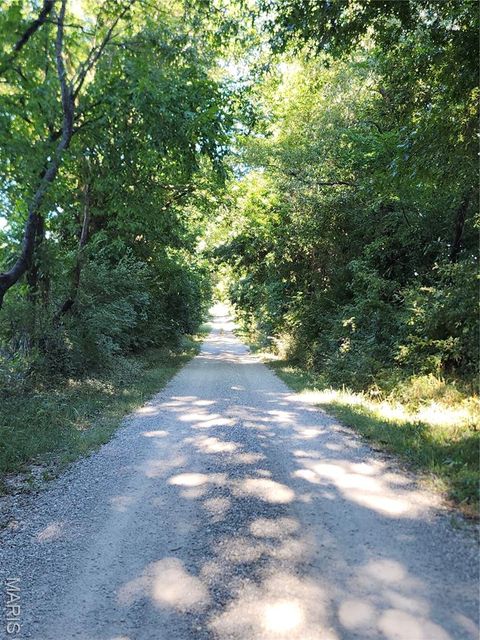 Tiny photo for 11 Missouri Lane, Bowling Green, MO 63334 (MLS # 25061503)