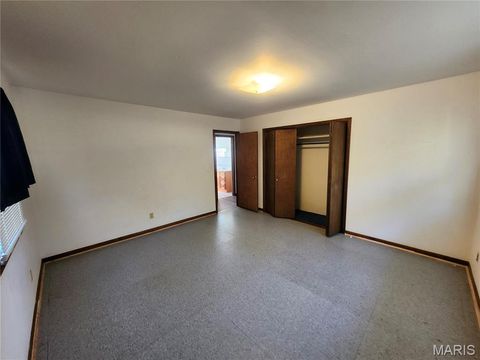 Tiny photo for 11 Missouri Lane, Bowling Green, MO 63334 (MLS # 25061503)