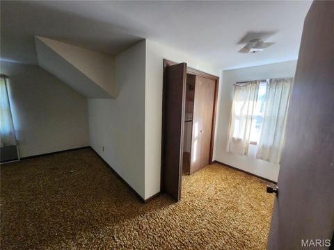 Tiny photo for 11 Missouri Lane, Bowling Green, MO 63334 (MLS # 25061503)
