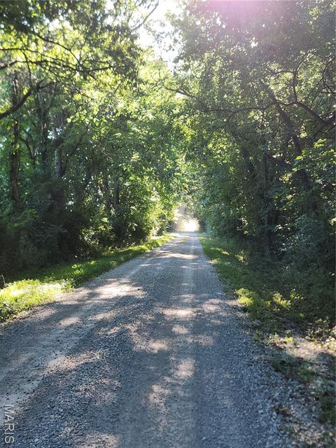 Tiny photo for 11 Missouri Lane, Bowling Green, MO 63334 (MLS # 25061503)