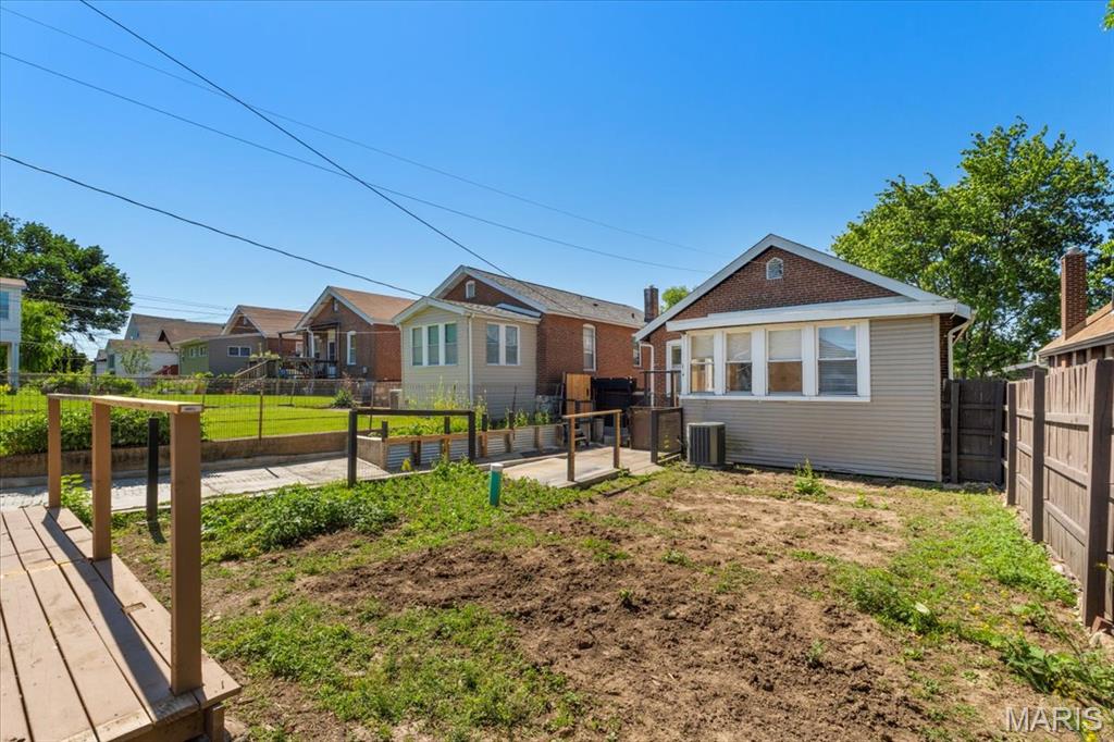 St Louis, Missouri 63116, United States, 2 Bedrooms Bedrooms, ,1 BathroomBathrooms,Residential,Active,195211