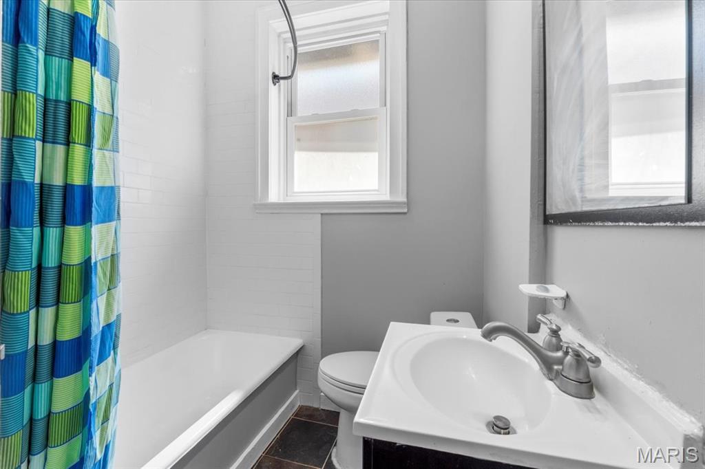 St Louis, Missouri 63116, United States, 2 Bedrooms Bedrooms, ,1 BathroomBathrooms,Residential,Active,195211