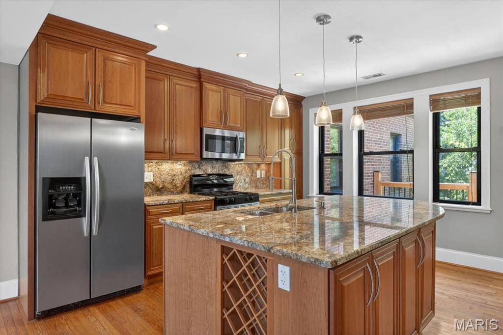 Photo 1 of 22 — 319 N Taylor Avenue C, St Louis, MO 63108