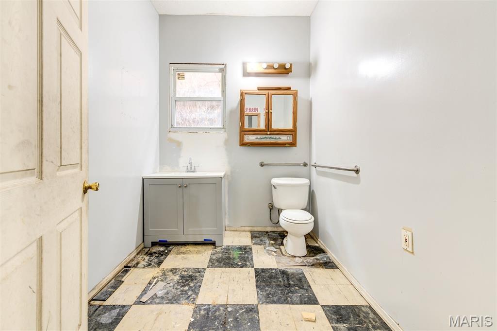 Acmar Place - Commercial Sale