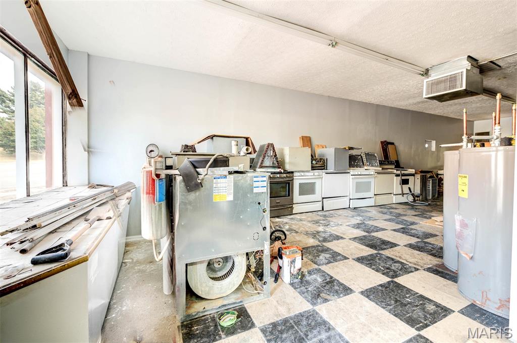 Acmar Place - Commercial Sale