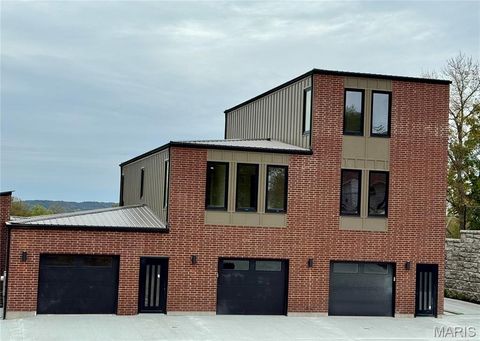 1017 River Bluff Drive Washington MO 63090