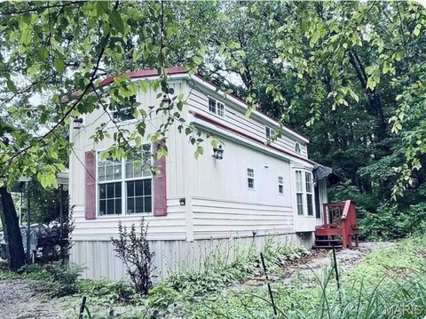 Photo of 6213 Sioux Drive, French Village, MO 63036 (MLS # 26030690)