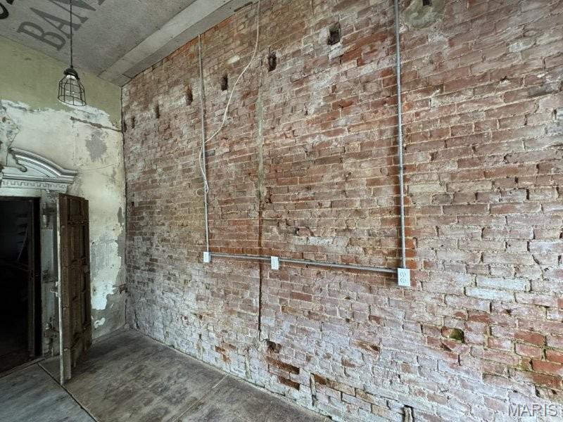Ahrens Add - Commercial Sale
