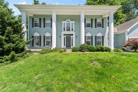 Photo of 16611 Highland Summit Drive, Ballwin, MO 63011 (MLS # 26041591)