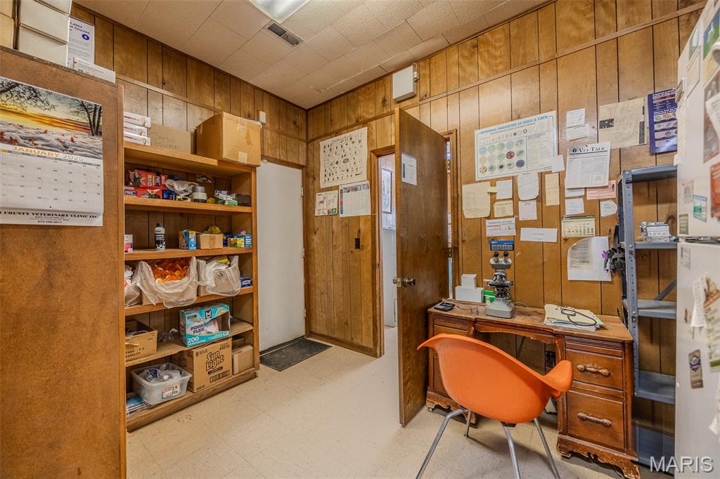 none - Commercial Sale