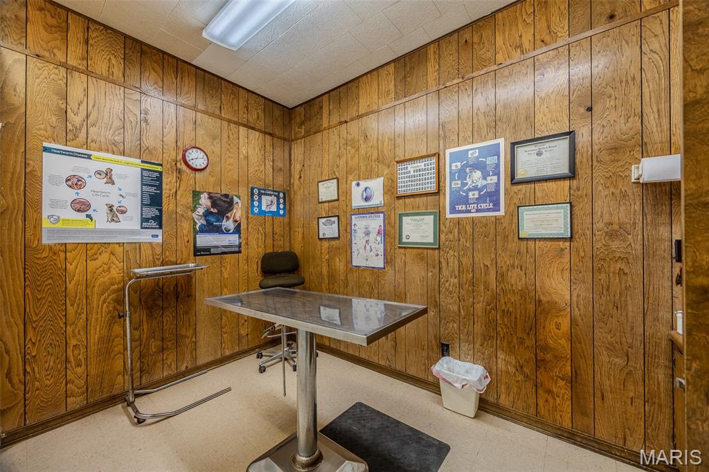 none - Commercial Sale