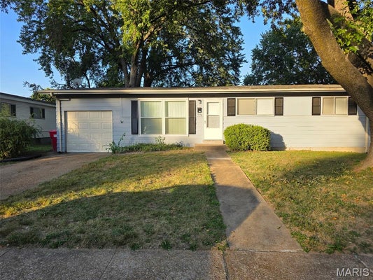 555 VERSAILLES DR, FLORISSANT, MO 63031 - Image e4204745ea37acb4728c12e43f0b1069/1692811481