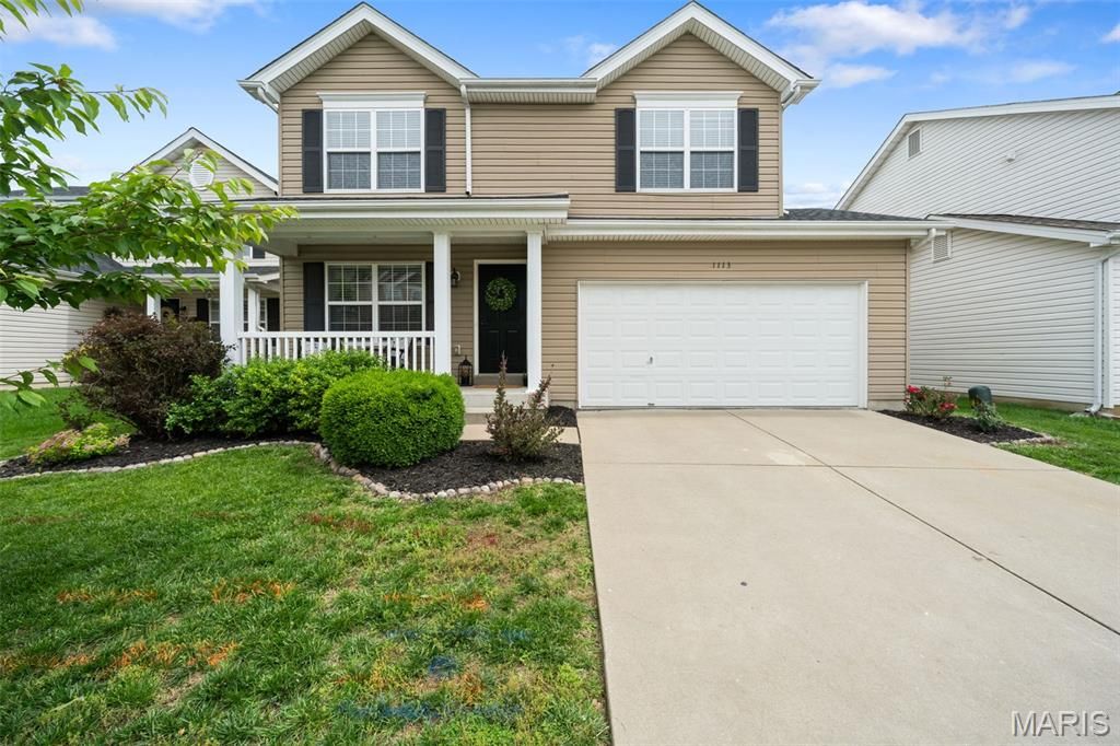 Photo of 1113 Centre Lake Drive, St Peters, MO 63376 (MLS # 26029419)