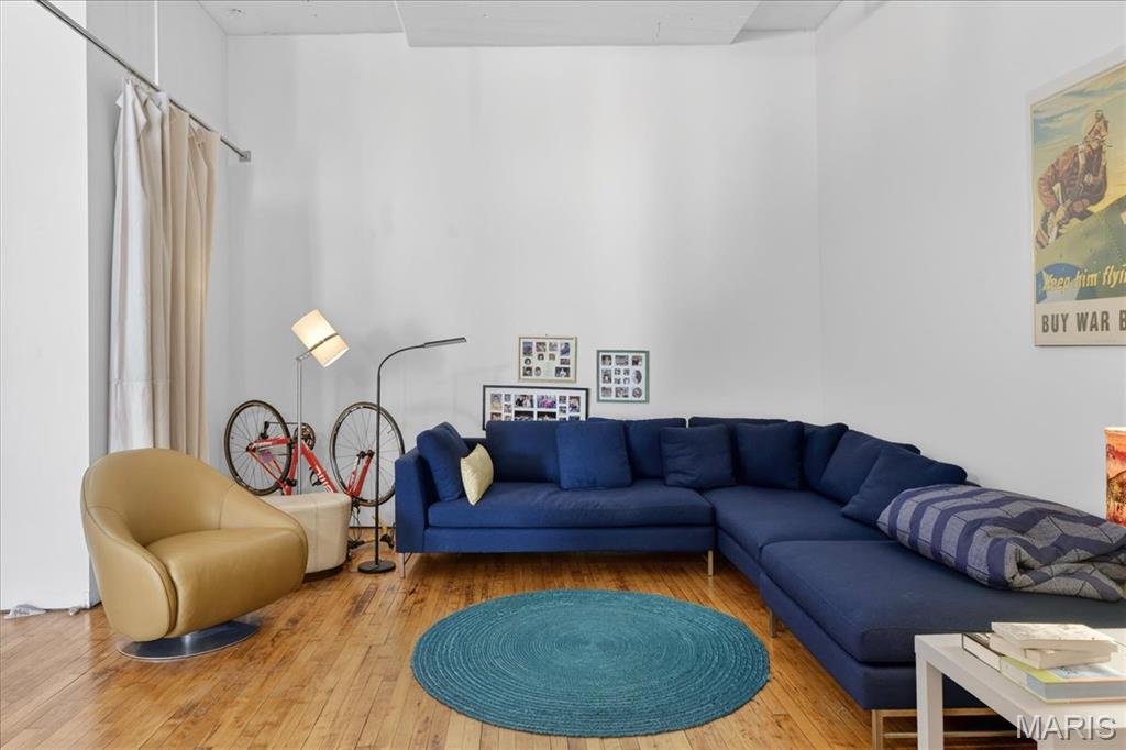 1010 Saint Charles Street 904