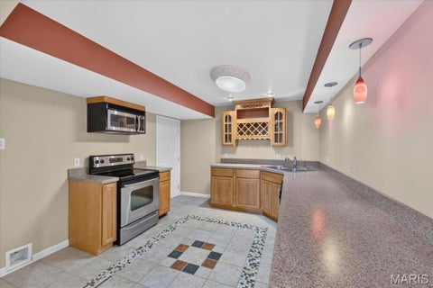 Tiny photo for 902 Stablefield Court, Creve Coeur, MO 63141 (MLS # 26050864)