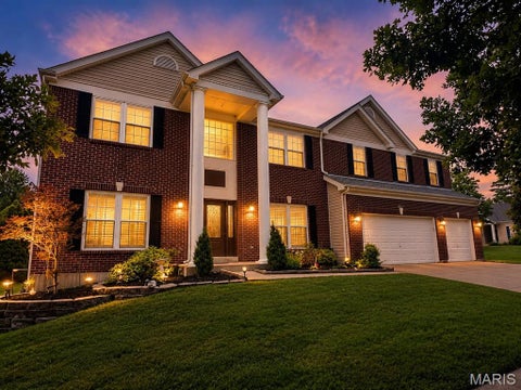 Photo of 902 Stablefield Court, Creve Coeur, MO 63141 (MLS # 26050864)