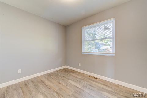 Tiny photo for 1481 Werremeyer Place, Creve Coeur, MO 63132 (MLS # 25070018)