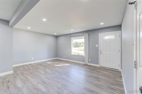 Tiny photo for 1481 Werremeyer Place, Creve Coeur, MO 63132 (MLS # 25070018)