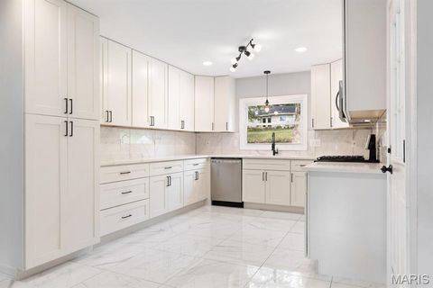 Tiny photo for 815 Ariege Drive, Creve Coeur, MO 63141 (MLS # 25053560)