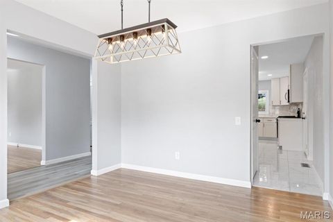 Tiny photo for 815 Ariege Drive, Creve Coeur, MO 63141 (MLS # 25053560)