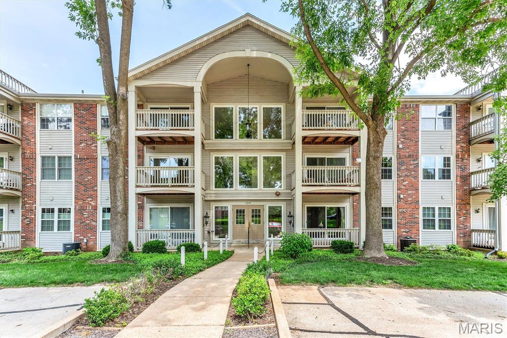 Kenrick Parke Condo Ph Six - Residential