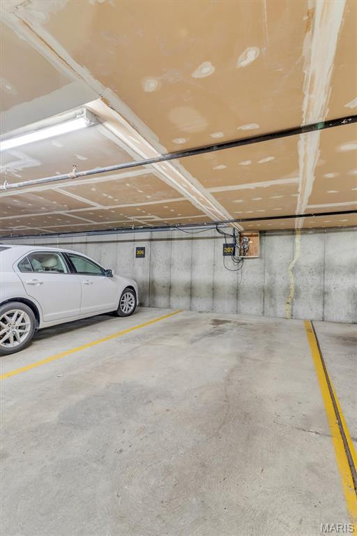 Kenrick Parke Condo Ph Six - Residential