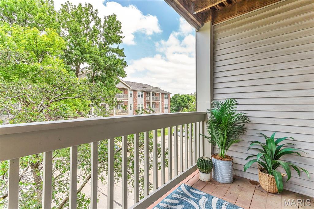 Kenrick Parke Condo Ph Six - Residential