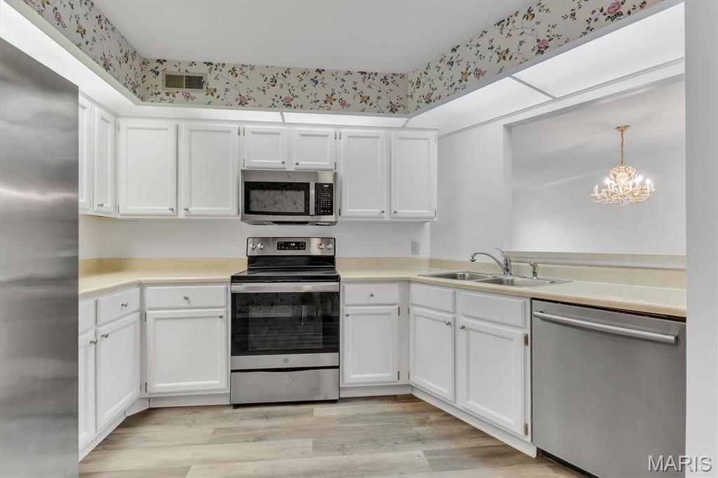 Kenrick Parke Condo Ph Six - Residential