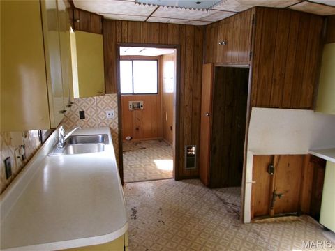 Tiny photo for 1106 W Centennial, Bowling Green, MO 63334 (MLS # 26003170)