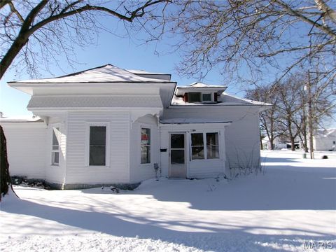 Tiny photo for 1106 W Centennial, Bowling Green, MO 63334 (MLS # 26003170)