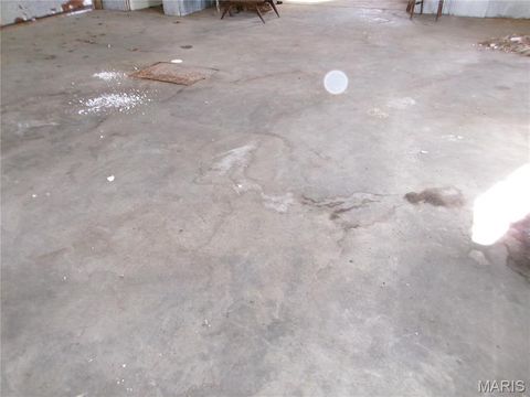 Tiny photo for 1106 W Centennial, Bowling Green, MO 63334 (MLS # 26003170)