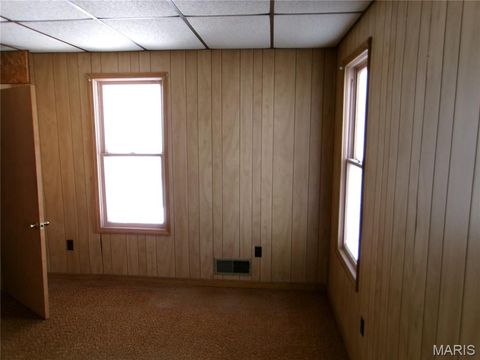 Tiny photo for 1106 W Centennial, Bowling Green, MO 63334 (MLS # 26003170)