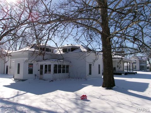 Tiny photo for 1106 W Centennial, Bowling Green, MO 63334 (MLS # 26003170)