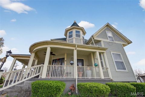 Tiny photo for 303 Dorothy Street, Sikeston, MO 63801 (MLS # 26018985)